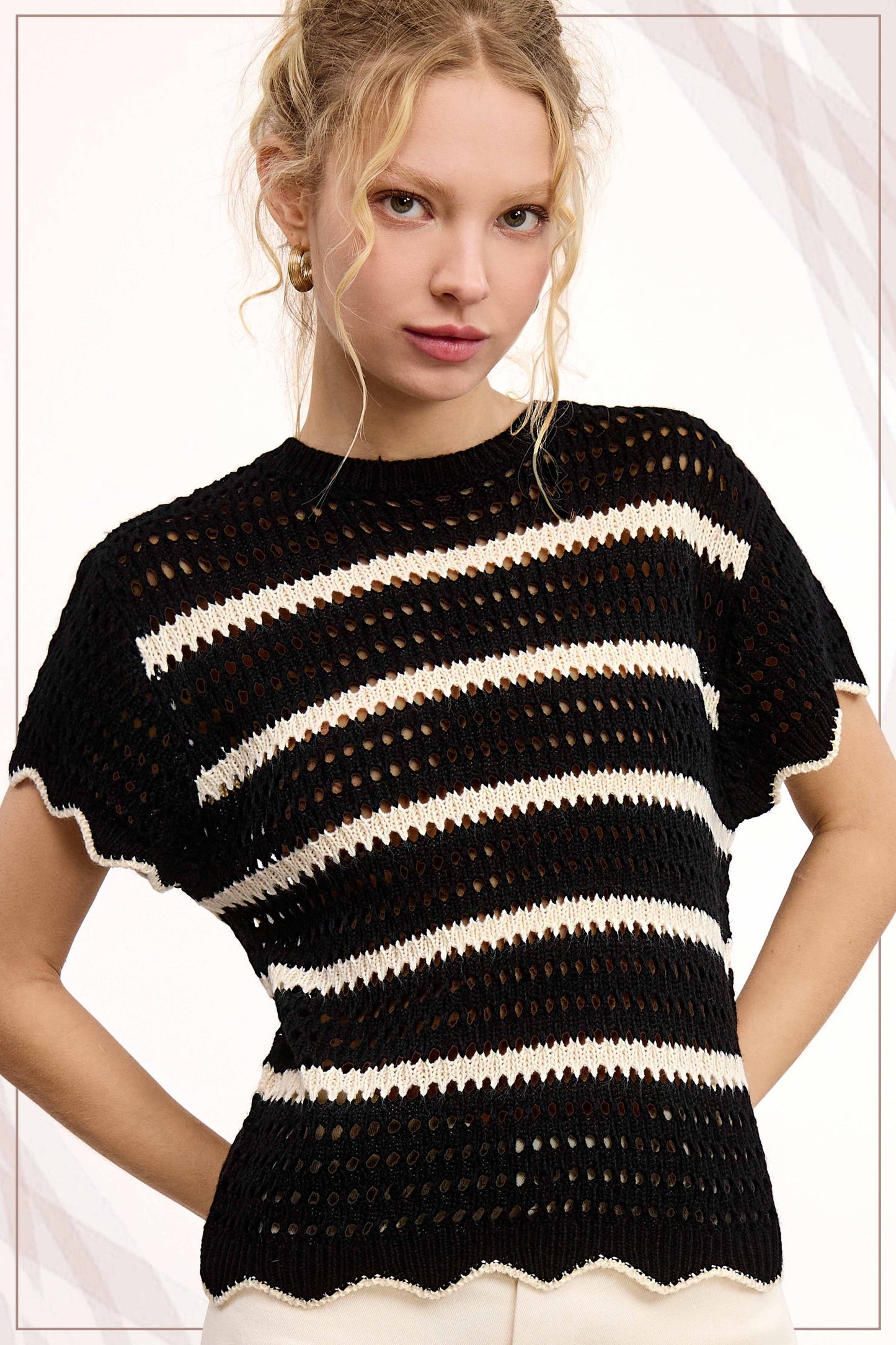Outerwear Round Neck Scalloped Edge Short Sleeve Sweater MDS3603