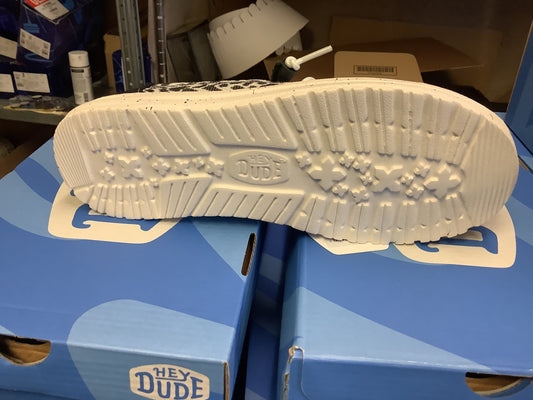 Shoes Women’s Hey Dude Wendy Leopard Grey 40735–097