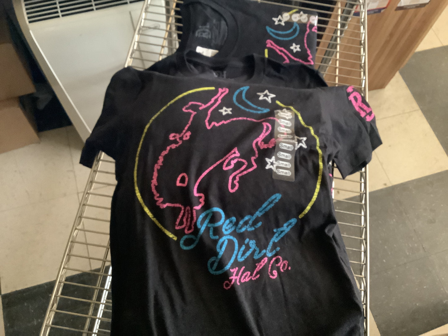 Shirts Red Dirt Short Sleeve Tee Neon Moon RDHC-T-216
