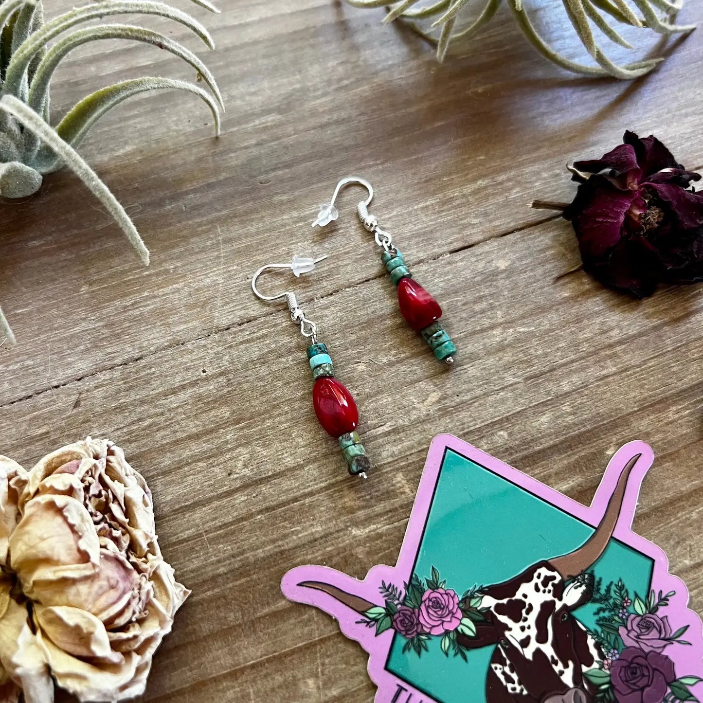 Jewelry Green Turquoise Dangle Earrings With Red Corral Accessories EAR-DAN-157-RED