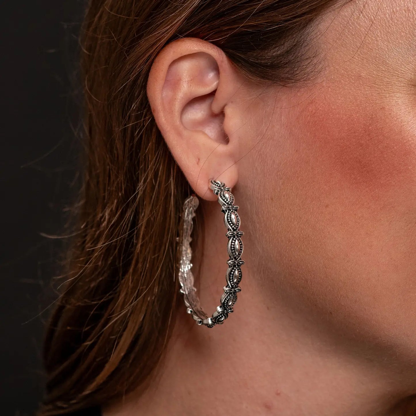 Jewelry 2" Burnished Silver Scalloped Hoop Earring E857