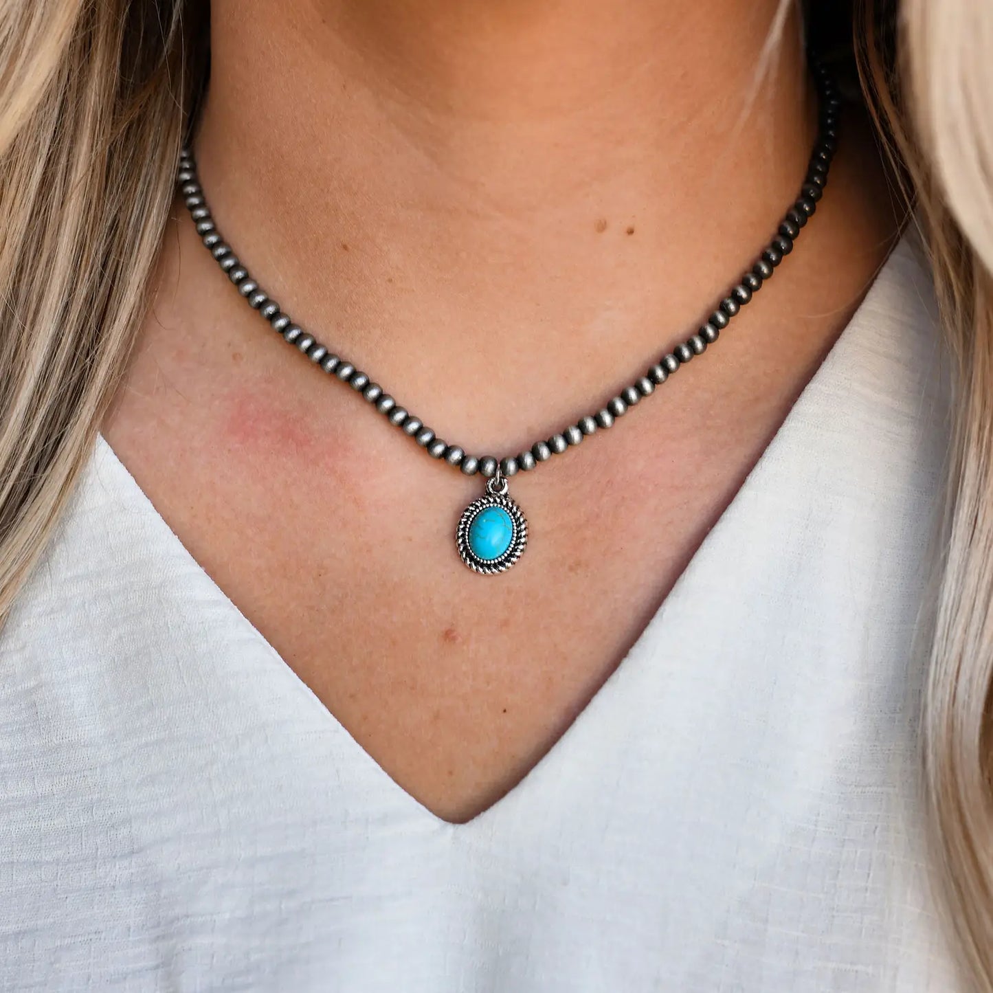 Jewelry 13" Dainty Faux Navajo Pearl Necklace with Oval Turquoise Pendant N594