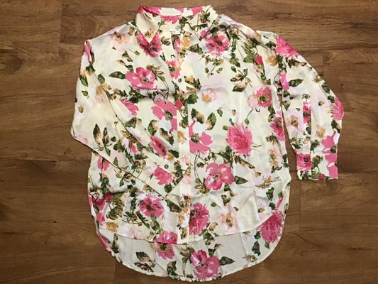Shirts Women’s Entro Floral Button Up T22131