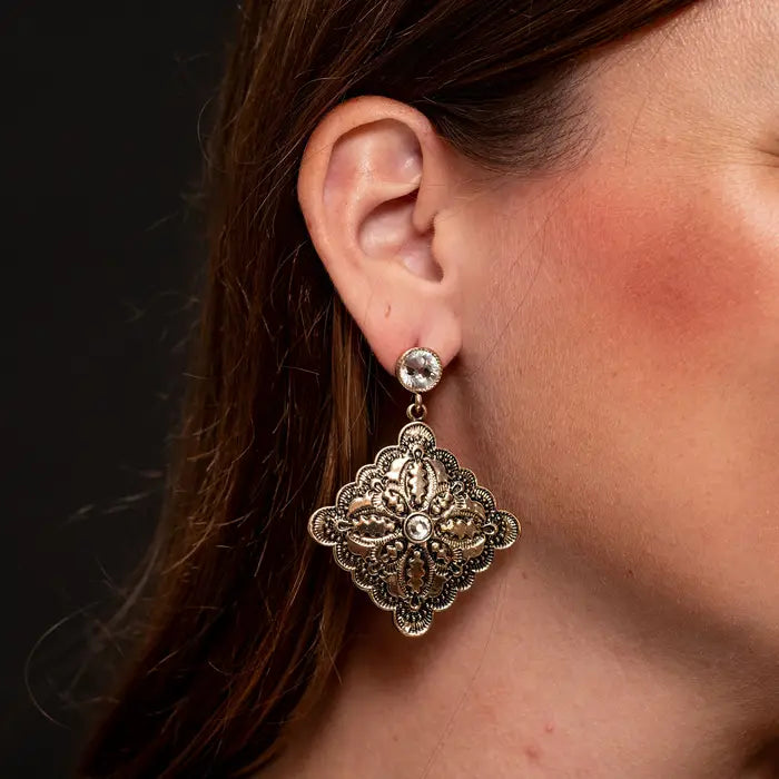 Jewelry Burnished Gold Concho Earrings. E818GCLR