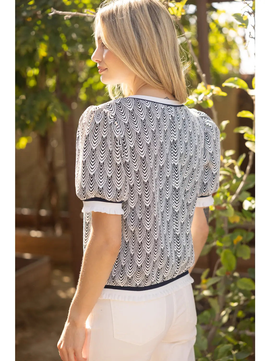 Shirts Women’s Ruffle Band Wavy Pattern 35049