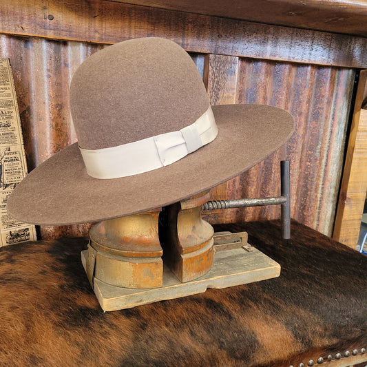 Rodeo King 7X Hickory Felt Hat.