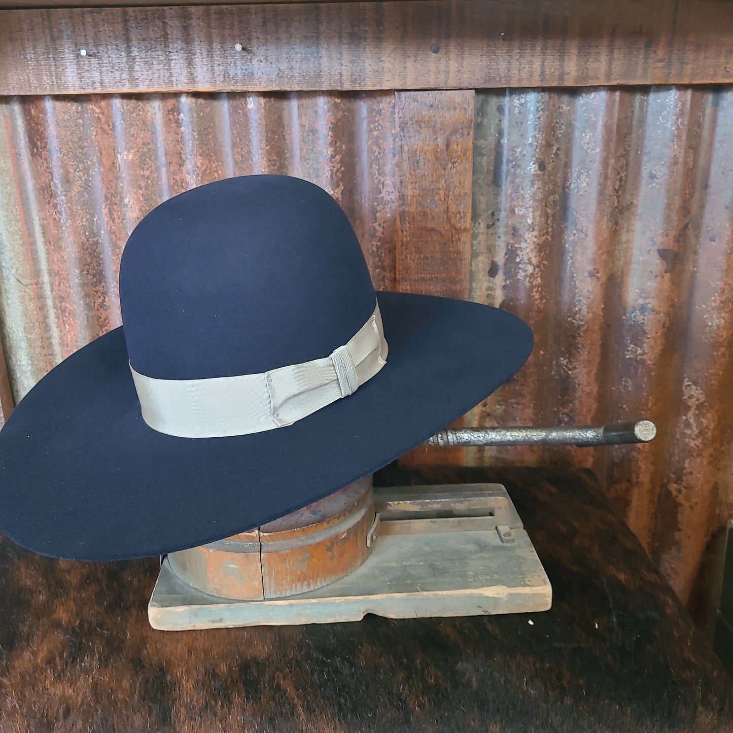 Felt Hats 7X Rodeo King Navy.