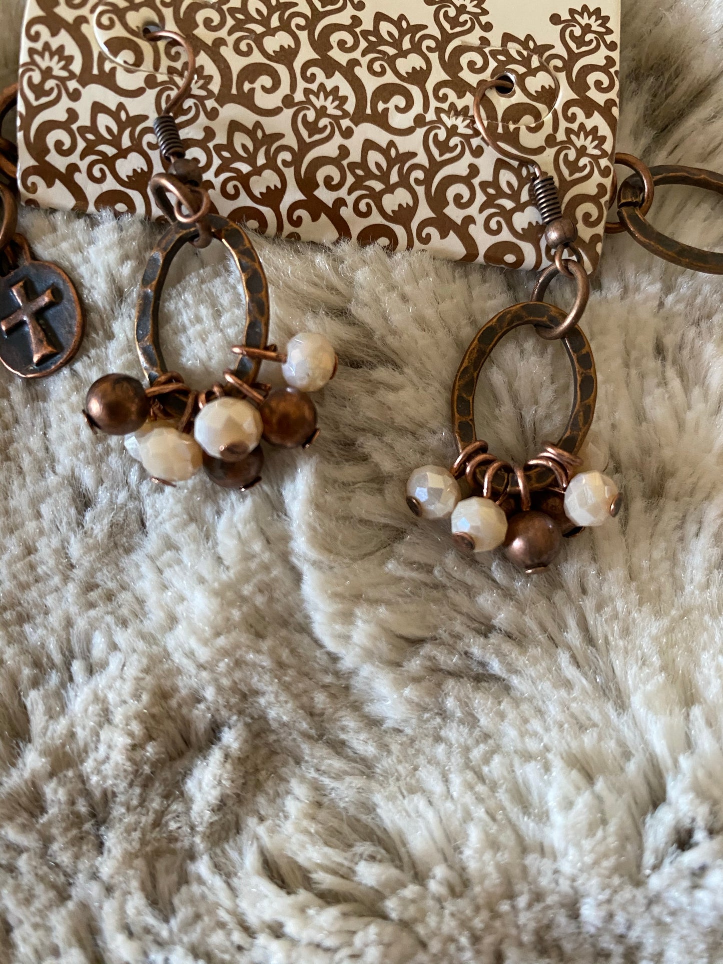 Burnished Copper chain with layered cream sparkle beads N1090TQ N1090CRM BR1090CRM