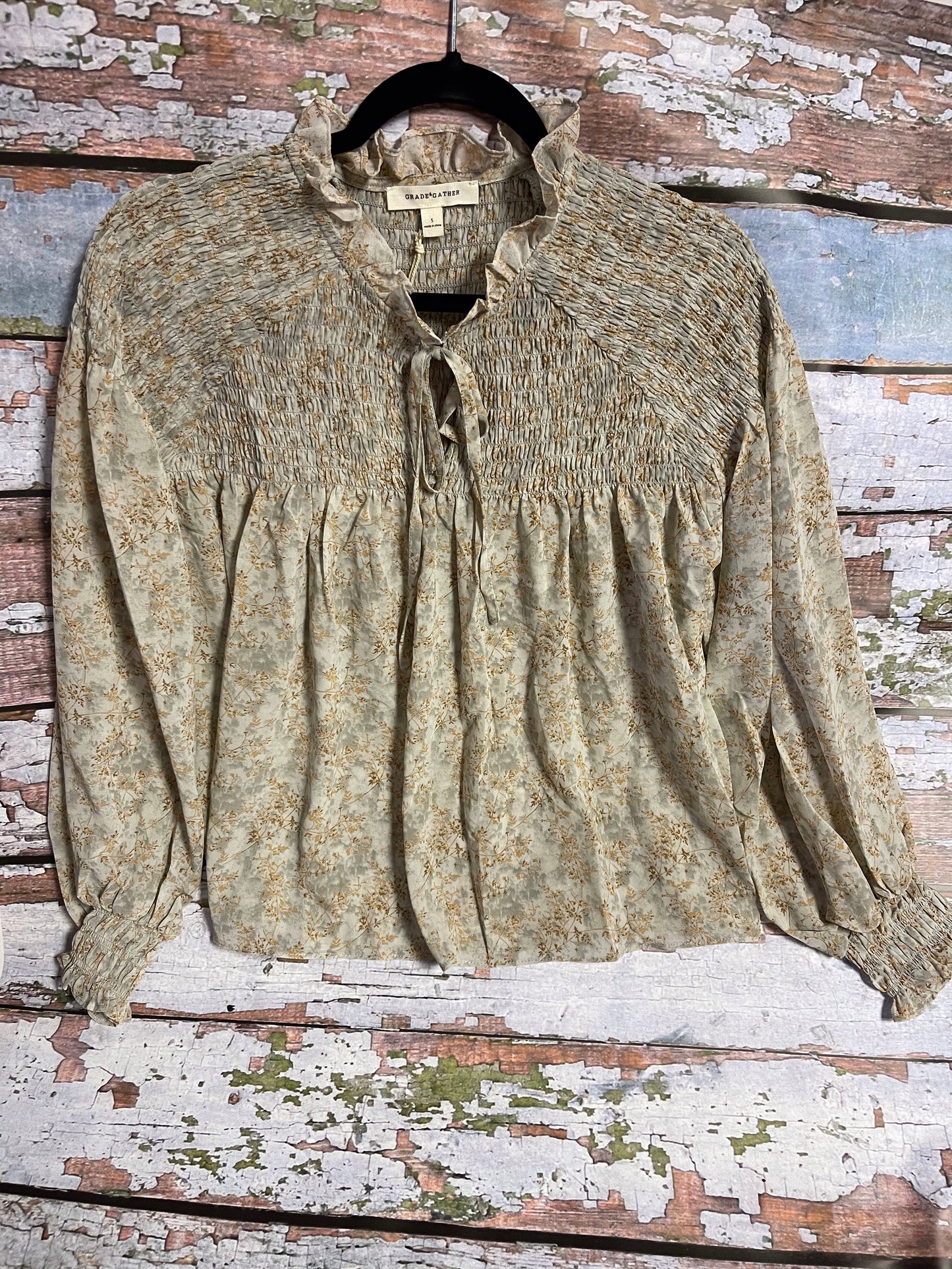Shirts Women’s Smocked Shoulder Ditsy Chiffon Blouse 40944CL