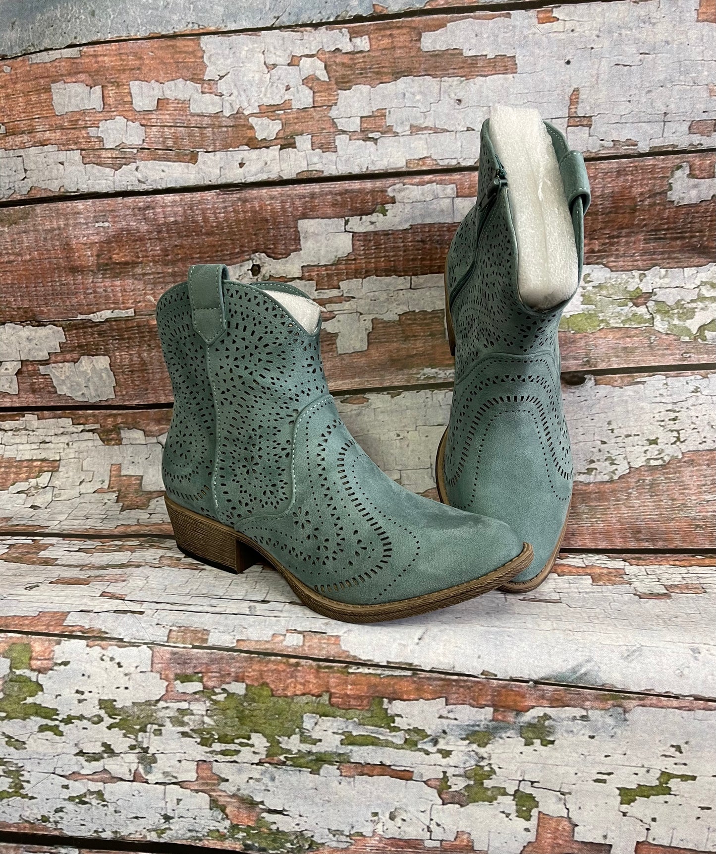 Shoes Women’s Zest Short Boot VGLB0369-441