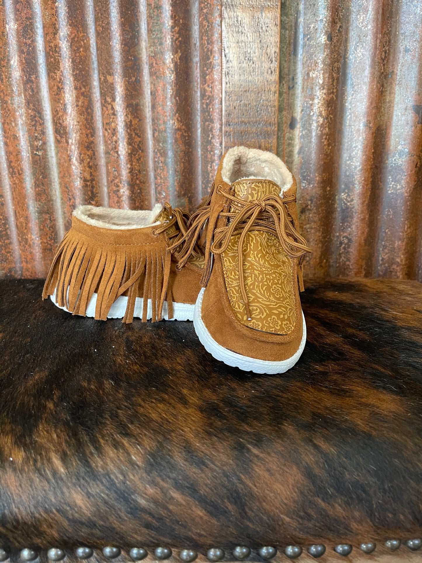 Women’s Shoes Terra Taupe Light Tooled Fringed GJSP0271-251