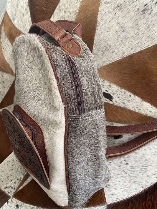 Purses American Darling tooled leather and cowhide Backpack ADBGS156BRAH