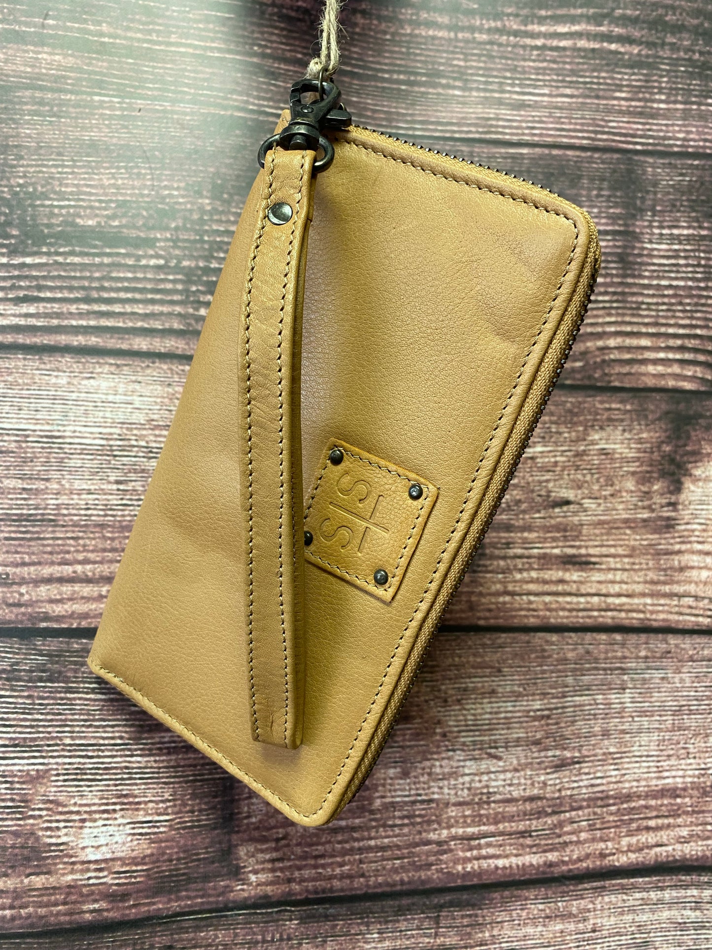 Purses Wallets STS Ranchwear sts64829, Sts62829 Rosa Wallet Urban Tornado