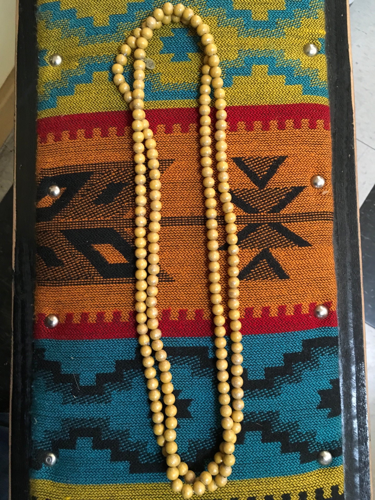 Teakwood bead necklace in 5 different colors.erw