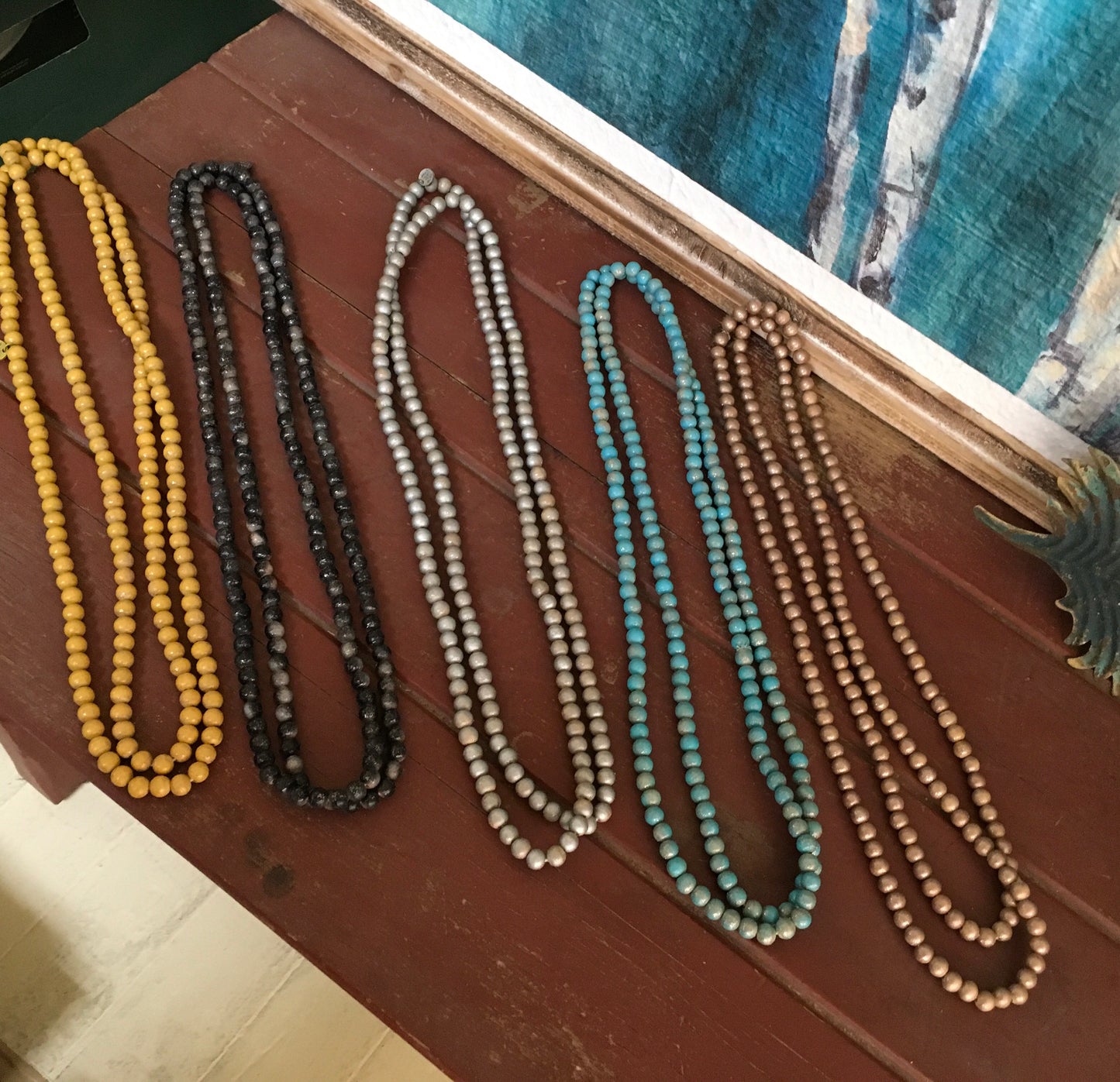 Teakwood bead necklace in 5 different colors.erw