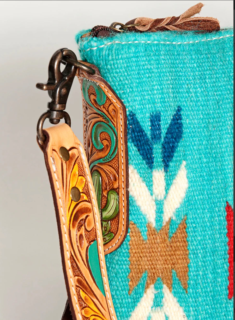 Purse’s American Darling Blue Aztec ABDG891