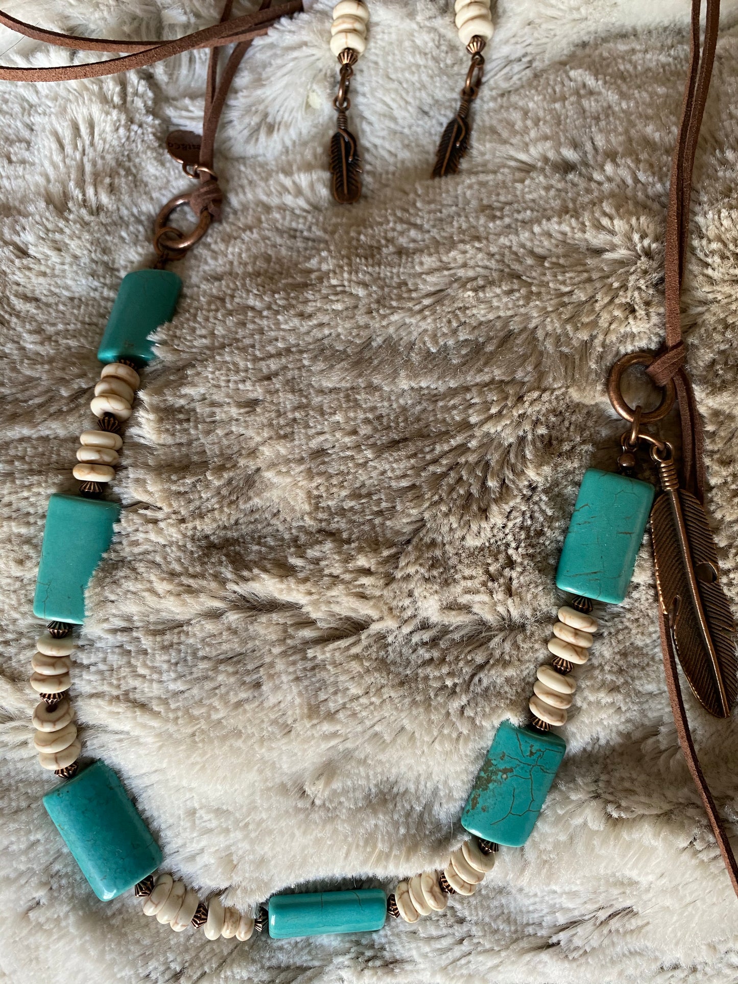 Single strand large stone beaded necklace N1196