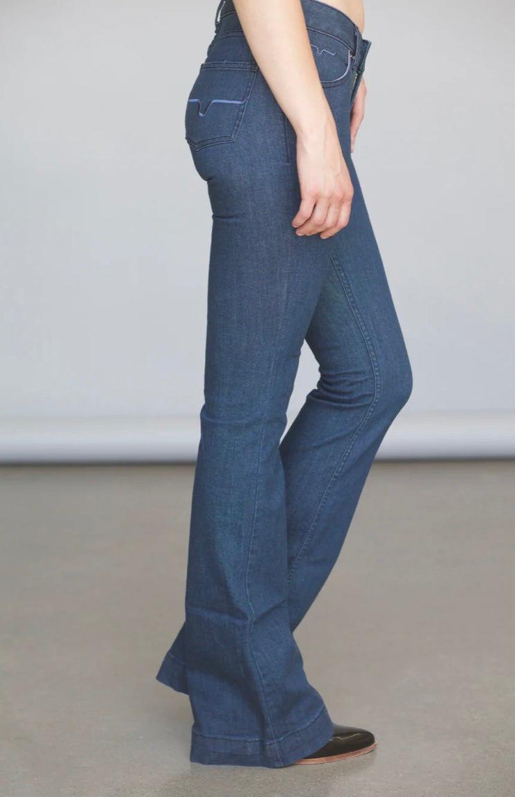 Jeans Women’s 30% off Regular price. exchange only. No refunds. Kimes Lola