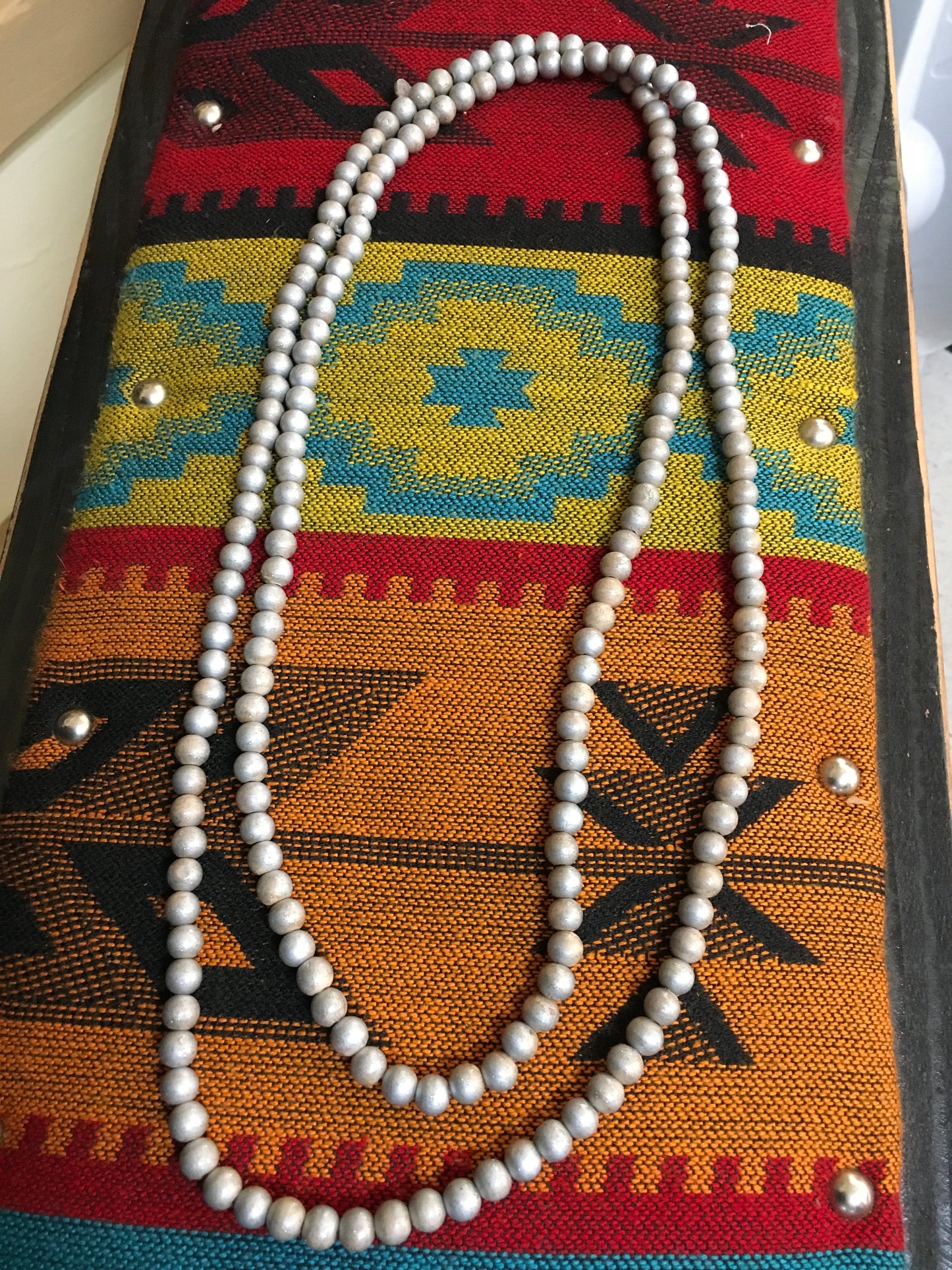 Teakwood bead necklace in 5 different colors.erw