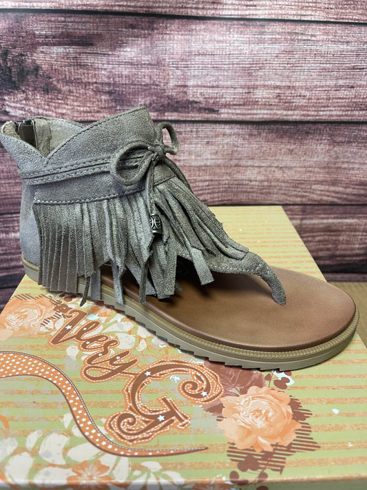 Women’s shoes fringed sandal VGSA019-277