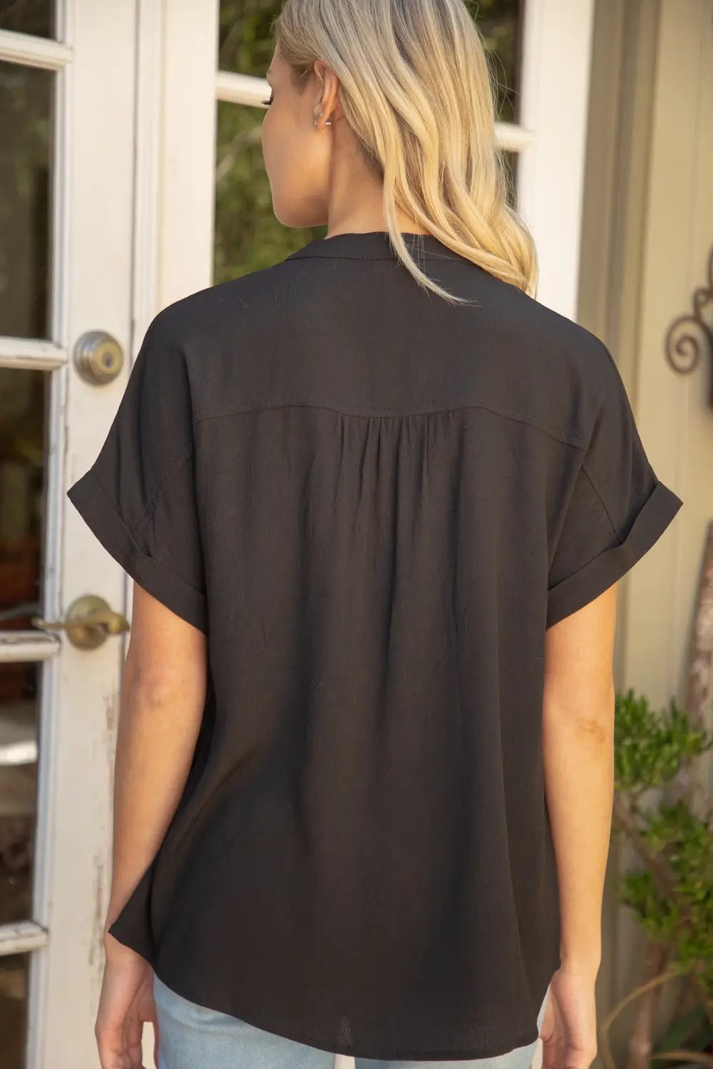 Shirts Women’s Black and White Pocket Detailed Dress Shirts