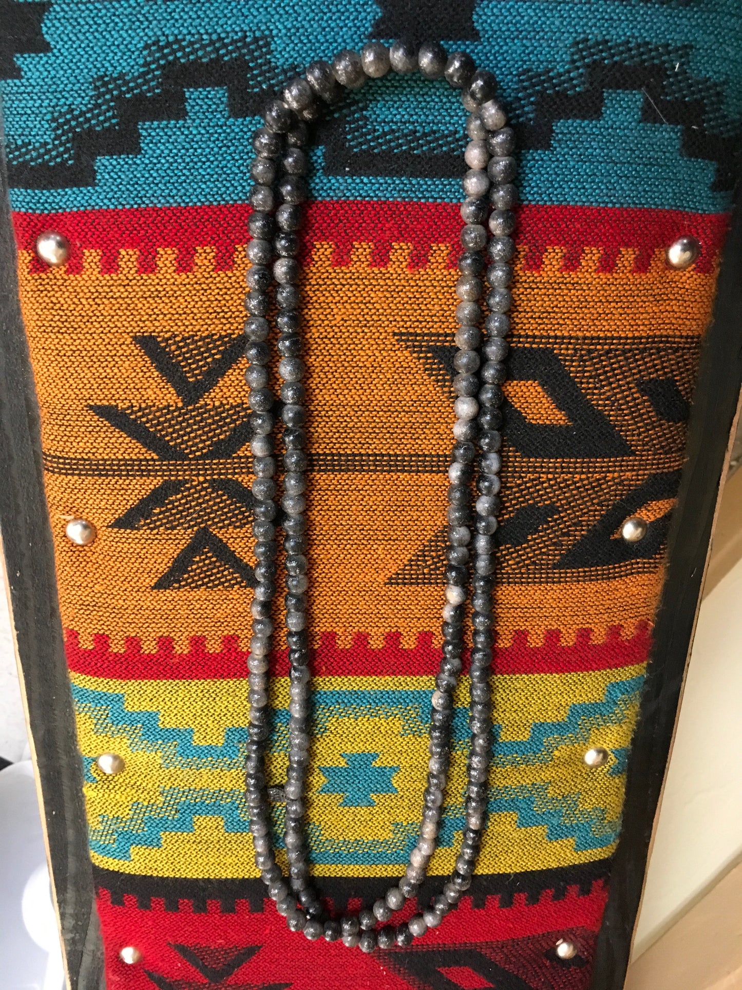 Teakwood bead necklace in 5 different colors.erw