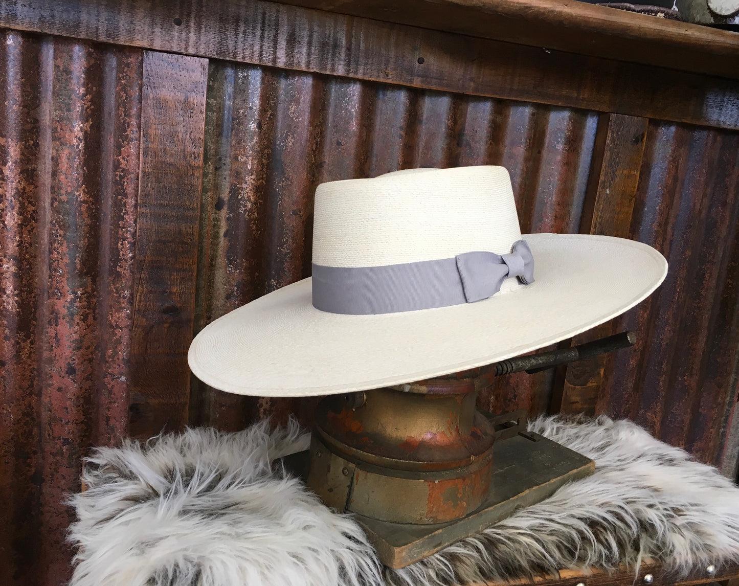 Straw hats Atwood