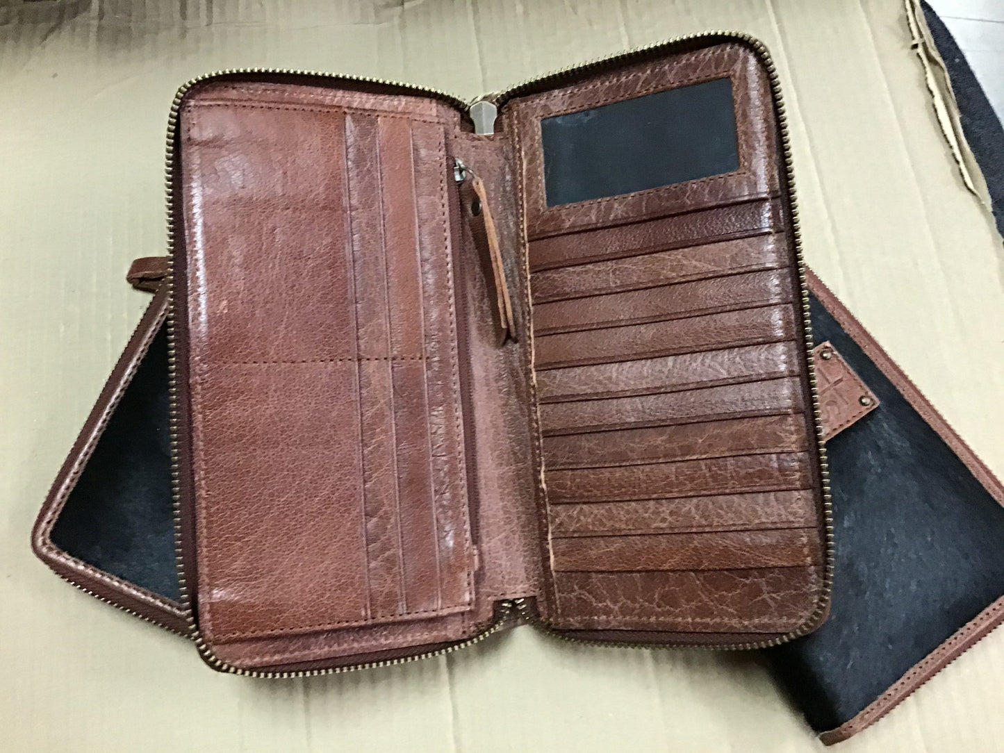 Purse Wallet 63564 Bentley Cowhide STS63564