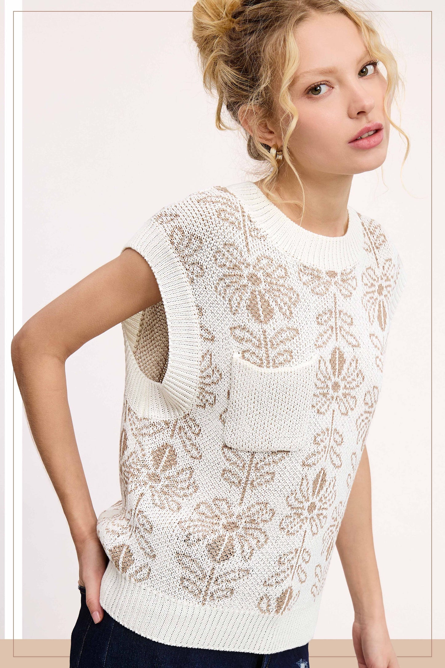 Outerwear Women’s Floral Sweater Vest MCS3587