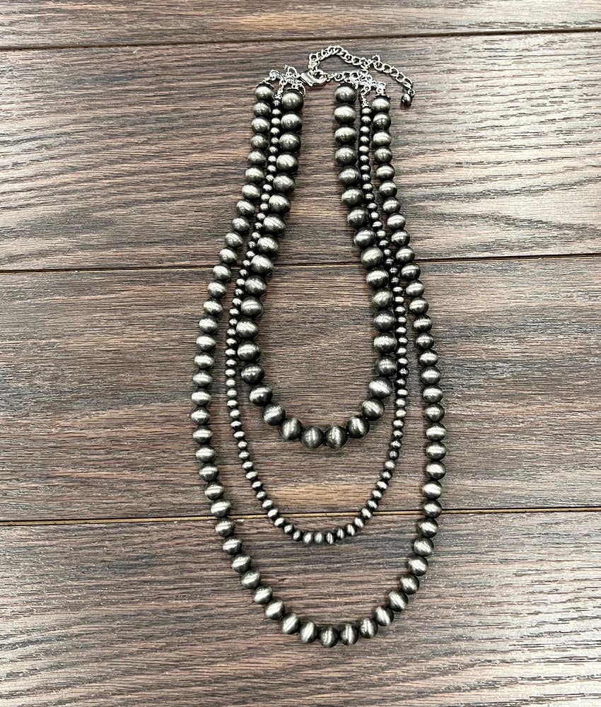 735475, 24" Handmade Navajo Necklace
