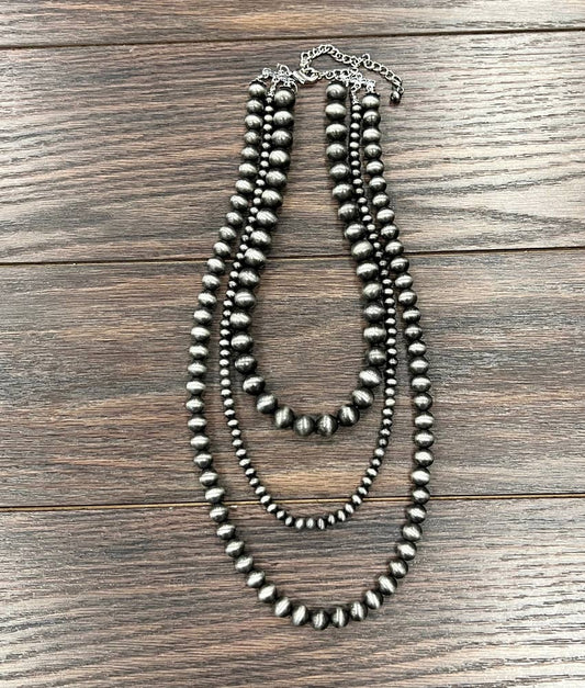 735475, 24" Handmade Navajo Necklace