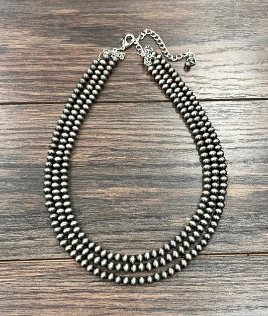 739645, Handmade 18" Navajo Bead Necklace