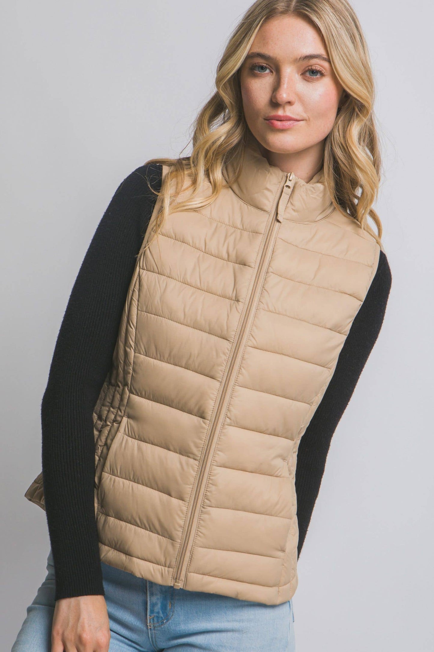 Outerwear Women;s Lightweight Down Packable Puffer Vest V5001