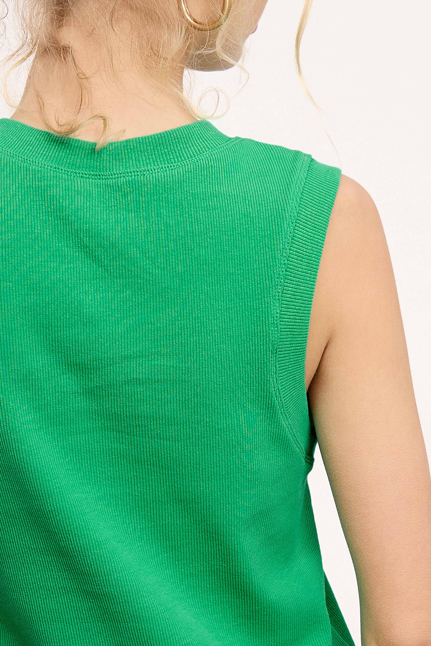 Shirts Women’s-Stretchy Basic Ribbed Sleeveless Crew Neck Tank Top HUT7340