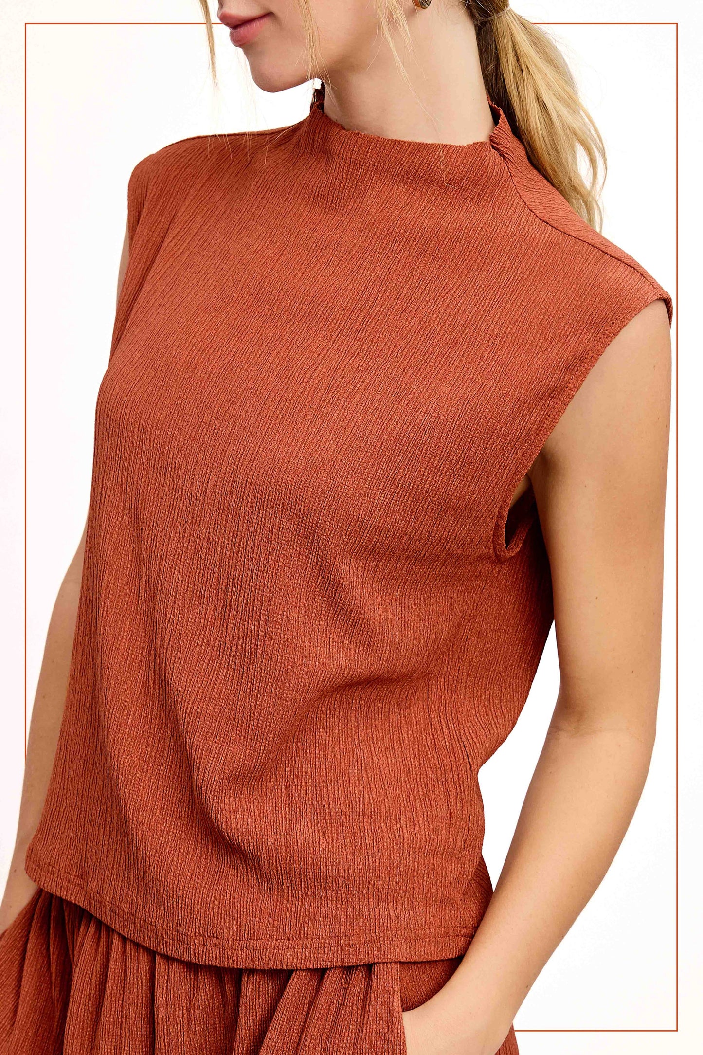 Crinkle Layer Top HCT7705