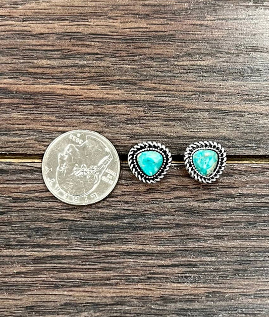 724829, 7mm Irregular Gemstone Stud Earrings