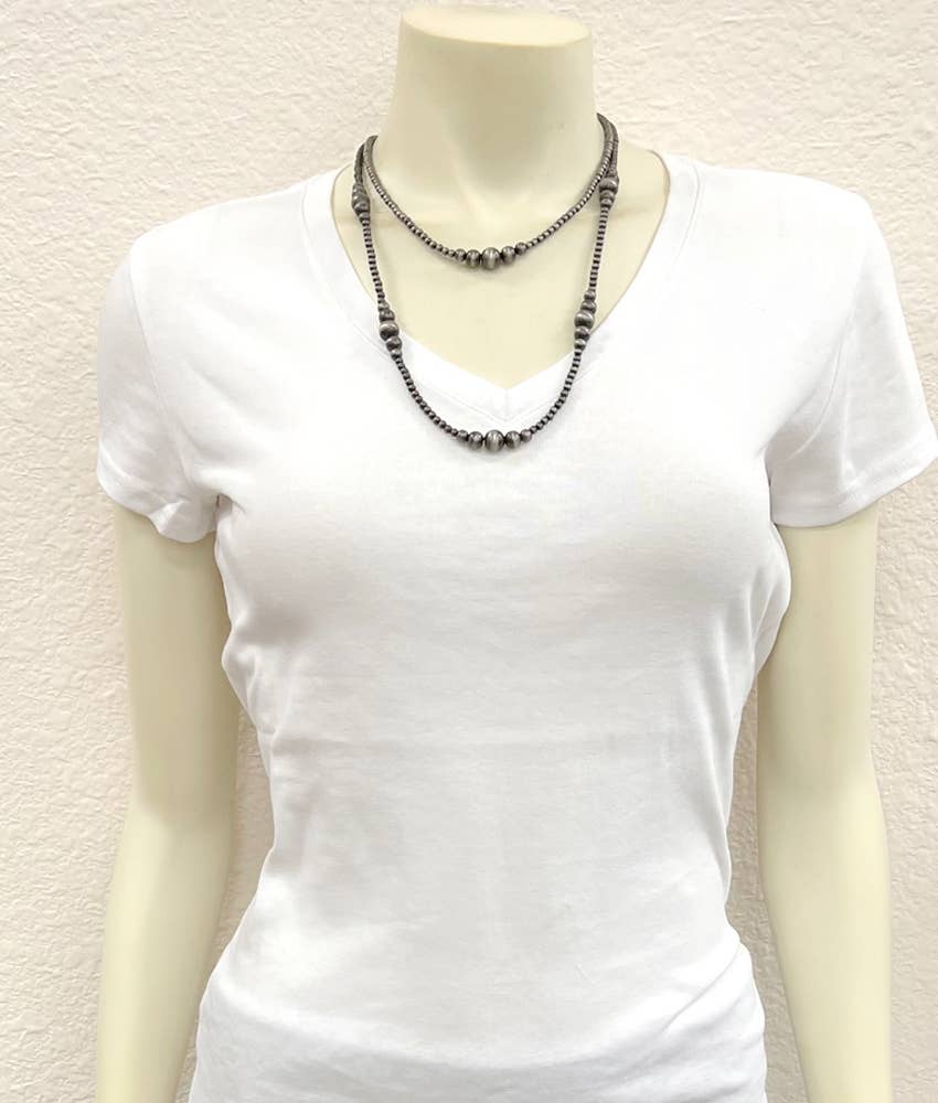 735529, Handmade 22" Clustered Navajo Bead Necklace
