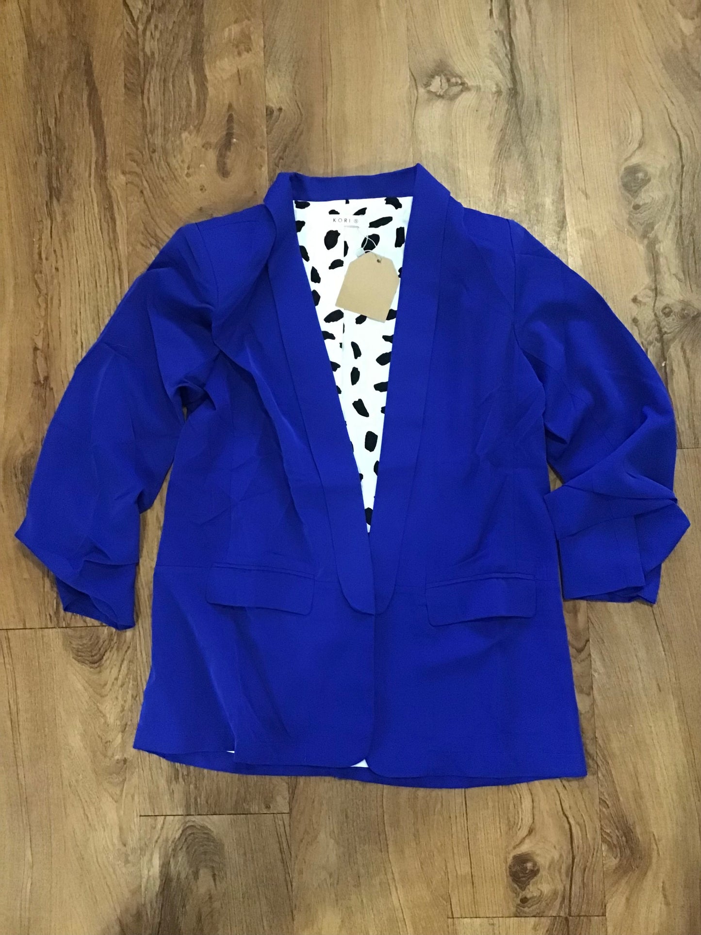 Outerwear Women’s Rushed Sleeve Blazer B5524