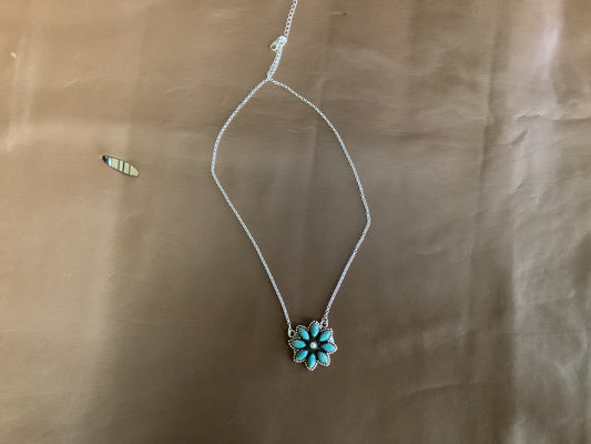 Jewelry Necklace Sterling Silver And Turquoise Flower Setting