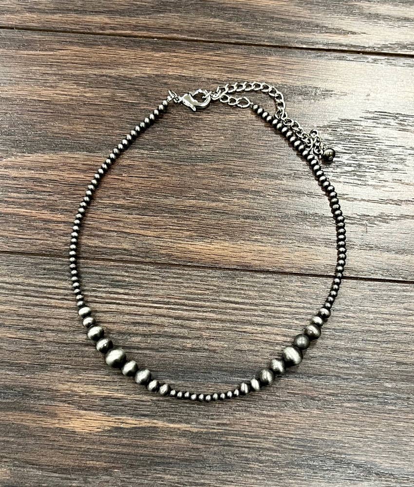 738977, Handmade 16" Clustered Navajo Bead Necklace
