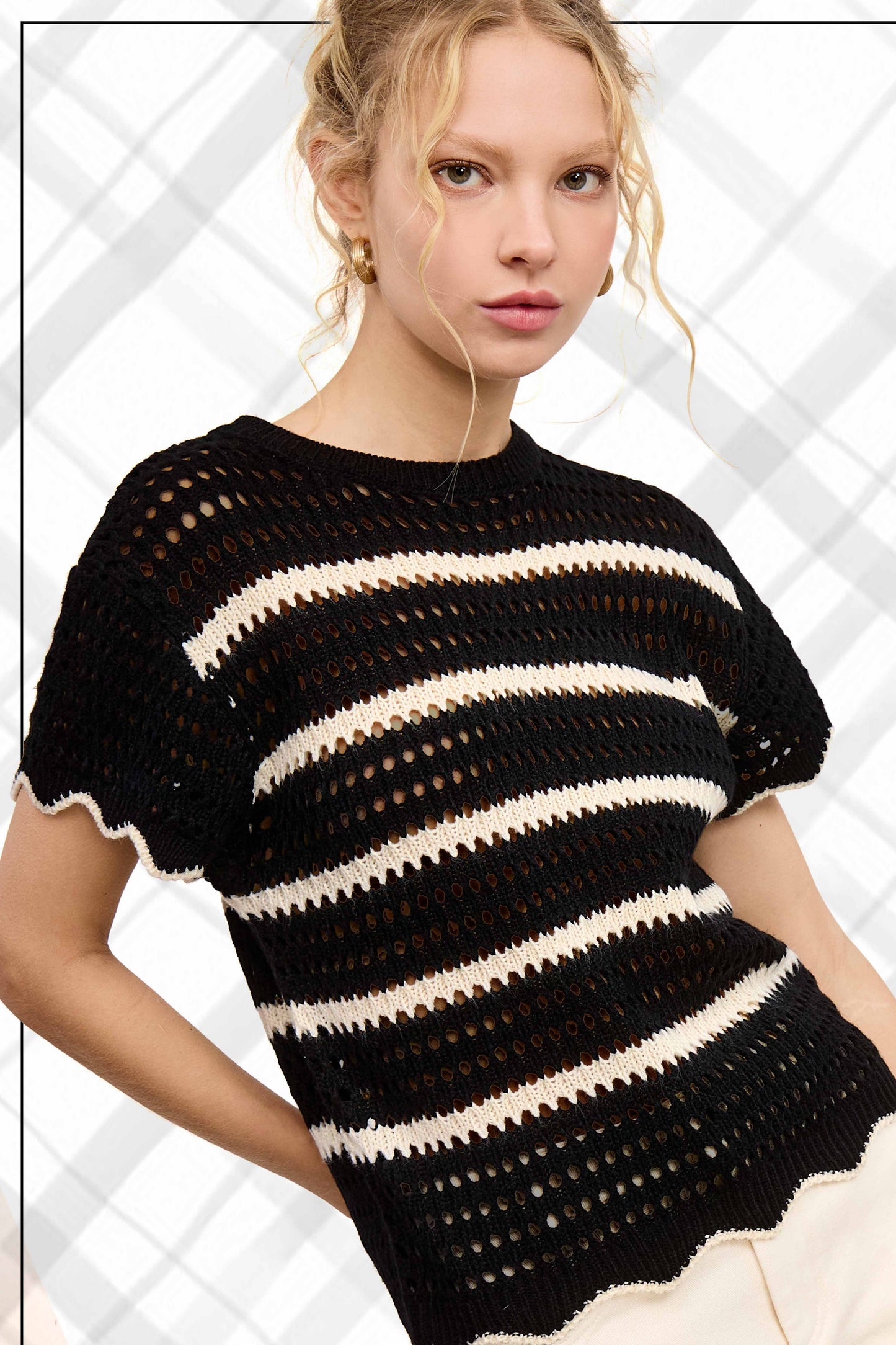 Outerwear Round Neck Scalloped Edge Short Sleeve Sweater MDS3603
