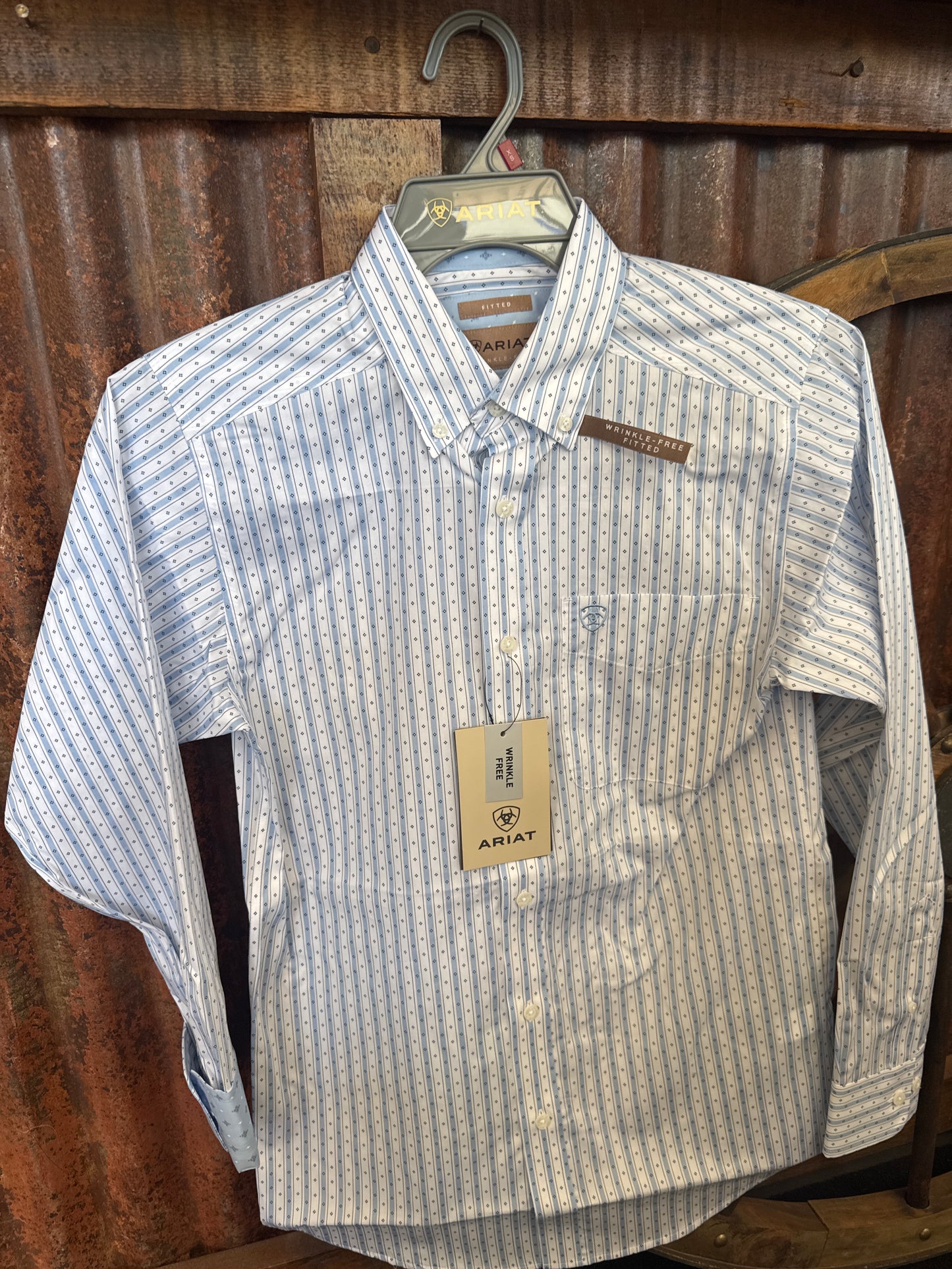 Shirts Men’s Ariat Long Sleeve Wrinkle Dezmand Stripe 10058988