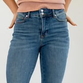 Jeans Women’s Judy Blue High Waist Petite Flare Wide Boot JB881018