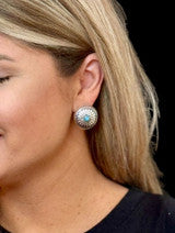 Jewelry Earrings Round Stamped Post Concho E915
