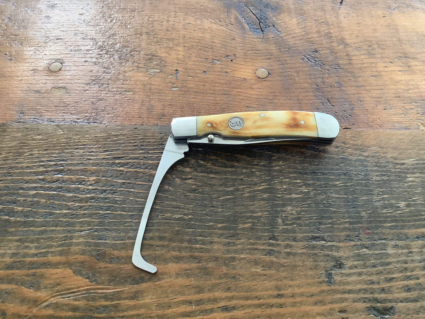 Accessories Knifes Hoof Pick With Clip Burnt Bone  WB20-16
