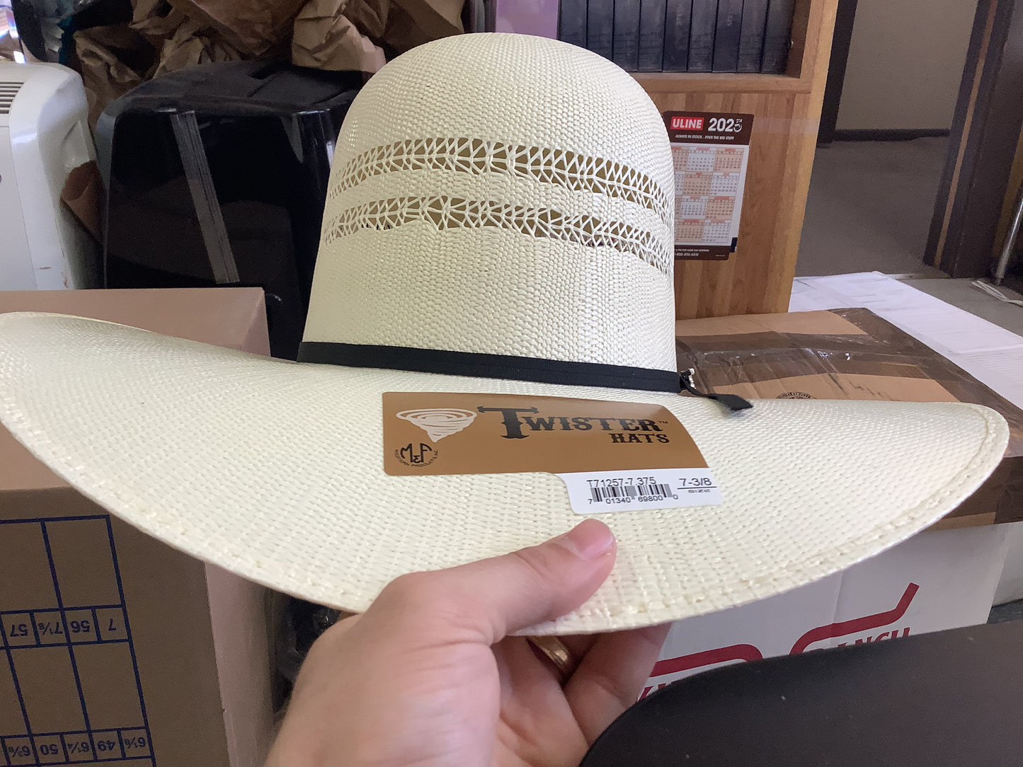 Straw Hats Twister Bangora 5’’ Open T71257