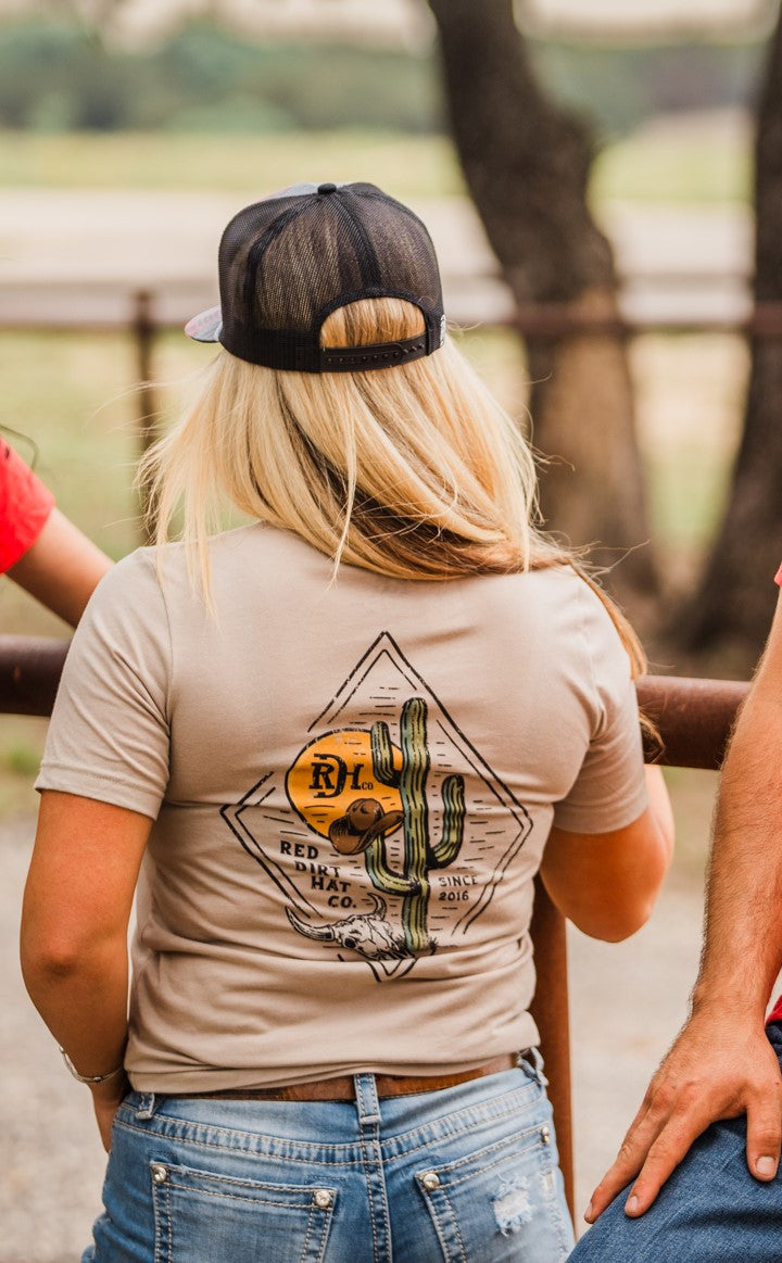 Shirts Red Dirt Short Sleeve Tee  Diamond Cactus RDHC-T-137