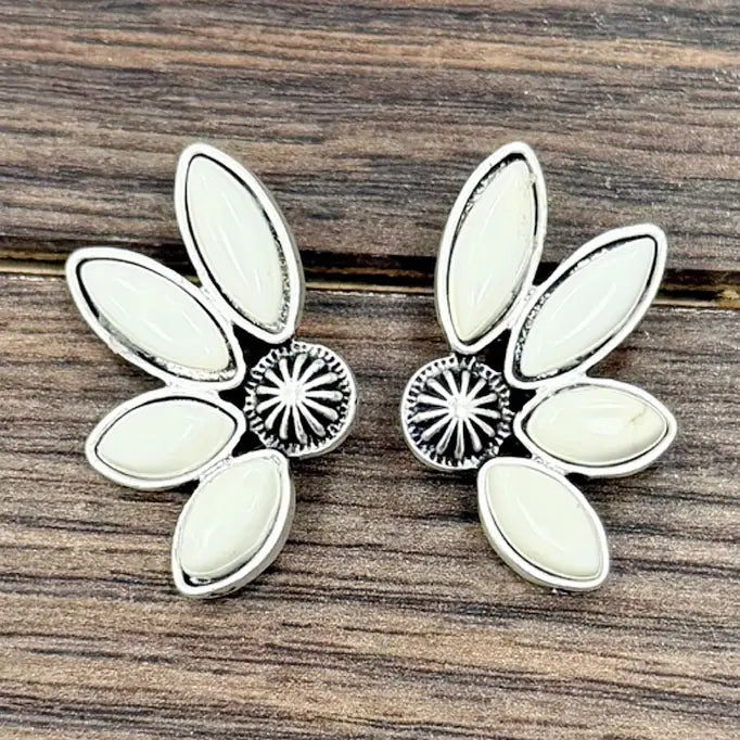 Jewelry Women’s 1.2’’ Western White Turquoise Stud Earrings 726626