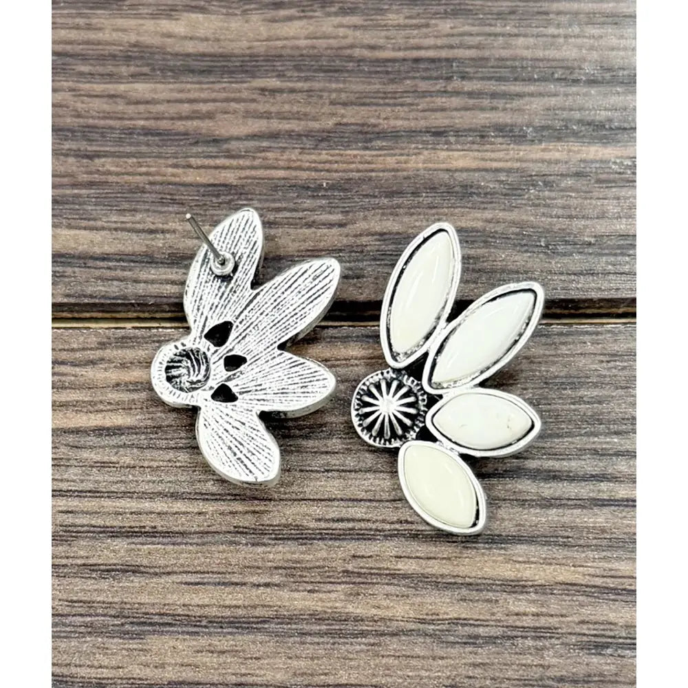 Jewelry Women’s 1.2’’ Western White Turquoise Stud Earrings 726626