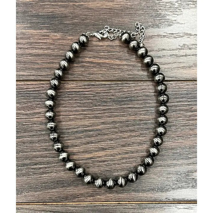 738036 16’’ 12mm Polish Western Bead Necklace